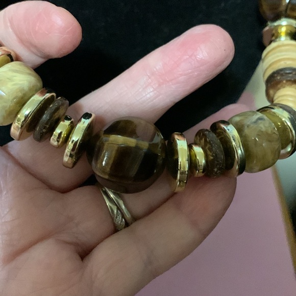 Beautiful necklace fall colours 19” - Picture 5 of 6